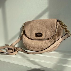 SOLD Michael Kors Nude Crossbody w/ Gold Chain Detail
